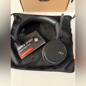 Plantronics Black Wireless Headphones